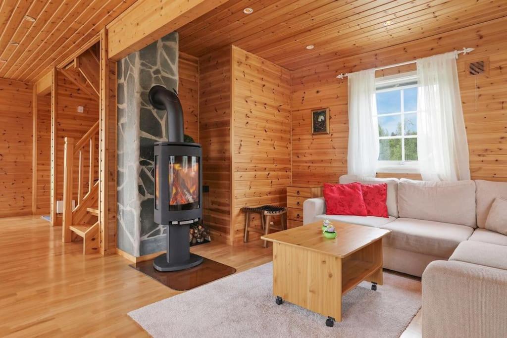 Hytte I Flott Natur Alta Exterior foto